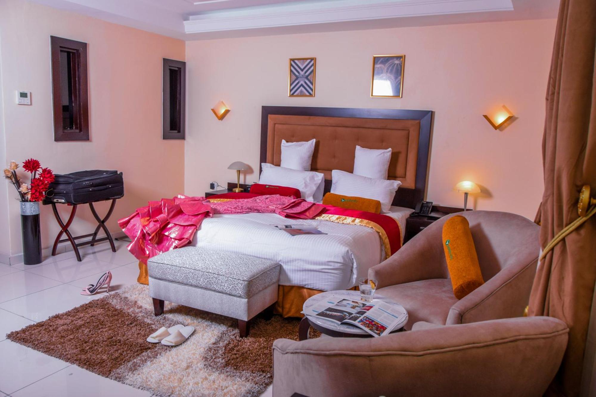 Limewood Hotel Port Harcourt Buitenkant foto