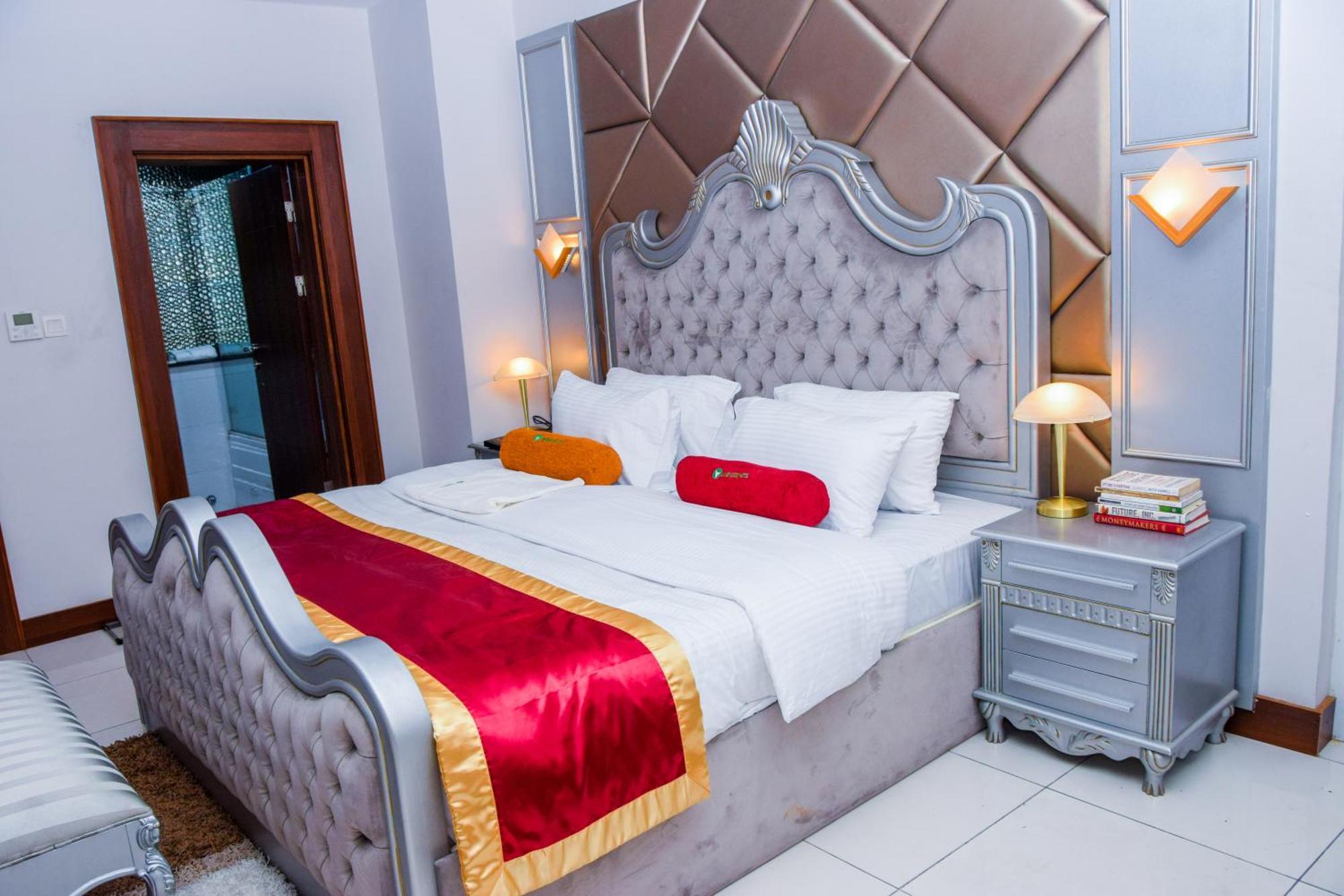 Limewood Hotel Port Harcourt Buitenkant foto